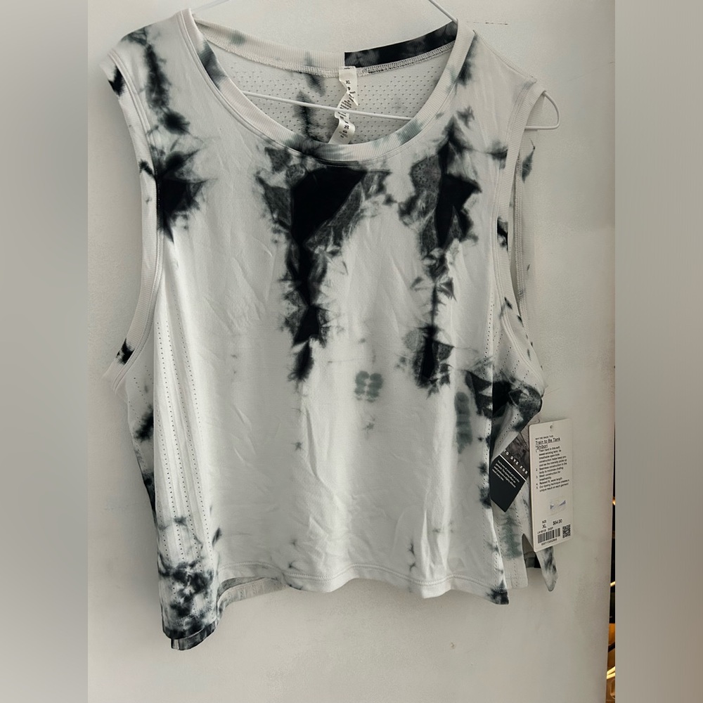Women’s Lululemon Tank Top